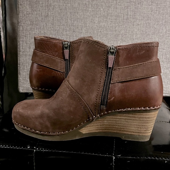 Dansko 37 Stacked Wedge Suede Boot - Picture 5 of 5
